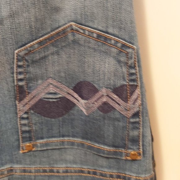 Brand new Denver Hayes jeans - Picture 3 of 3